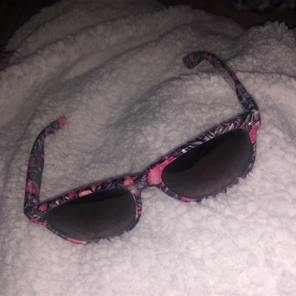 American Eagle Sunglasses : Floral